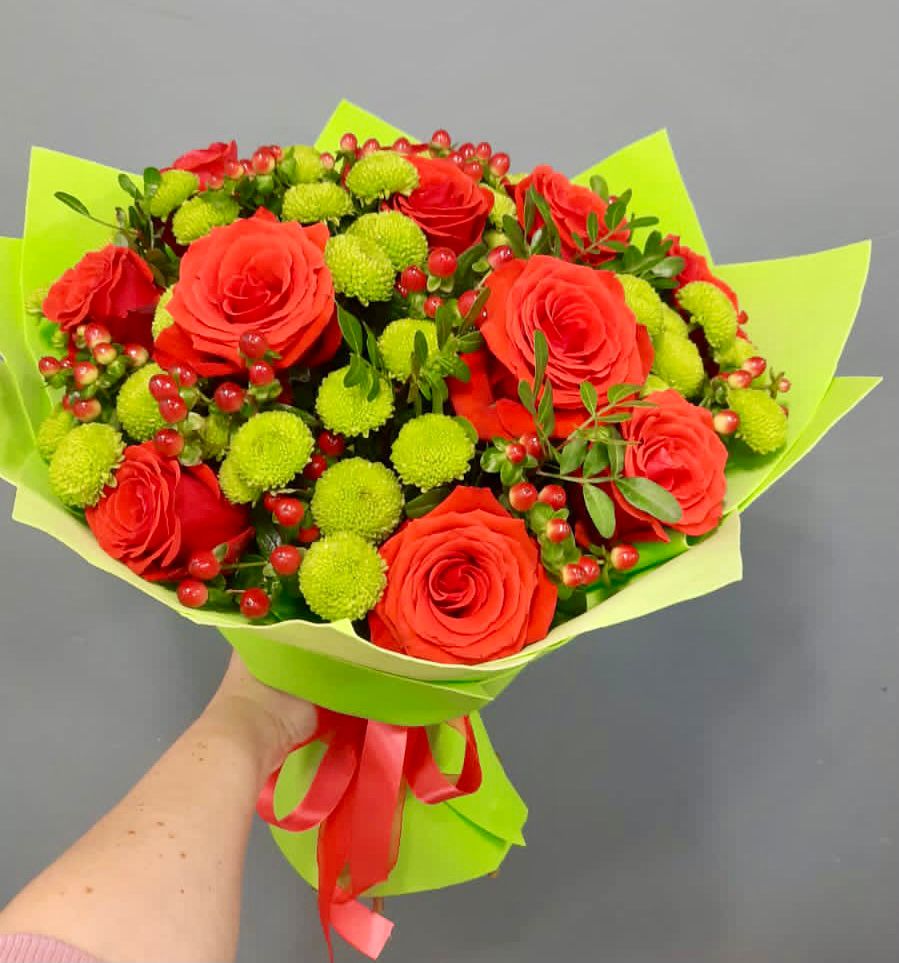 Букет цветов из: Хризантемы и Розы в Гольёво