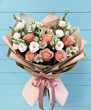 Букет цветов из:  Розы, Альстромерии и Лизиантусы в Гольёво