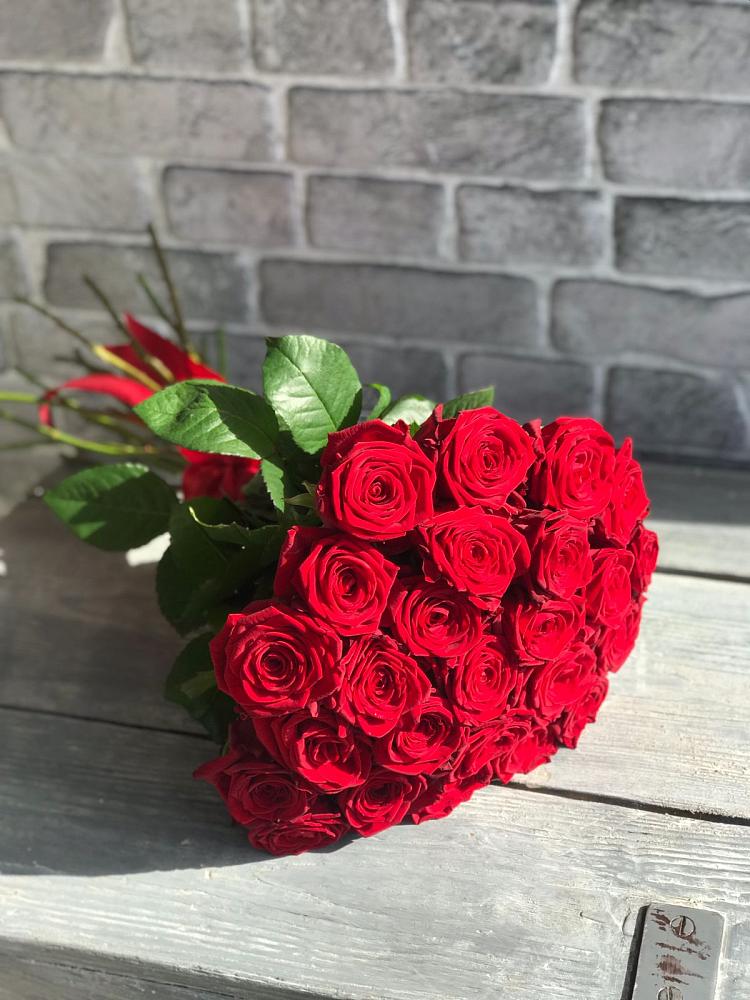 Букет Красные розы Фридом в Гольёво
