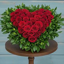 Цветочная композиция из Розы в виде сердца в Гольёво