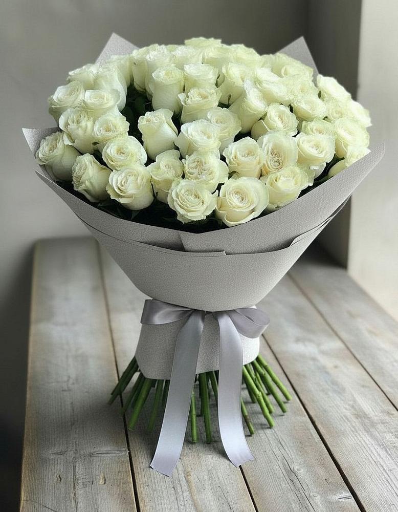 Букет 35 Белых роз в Гольёво