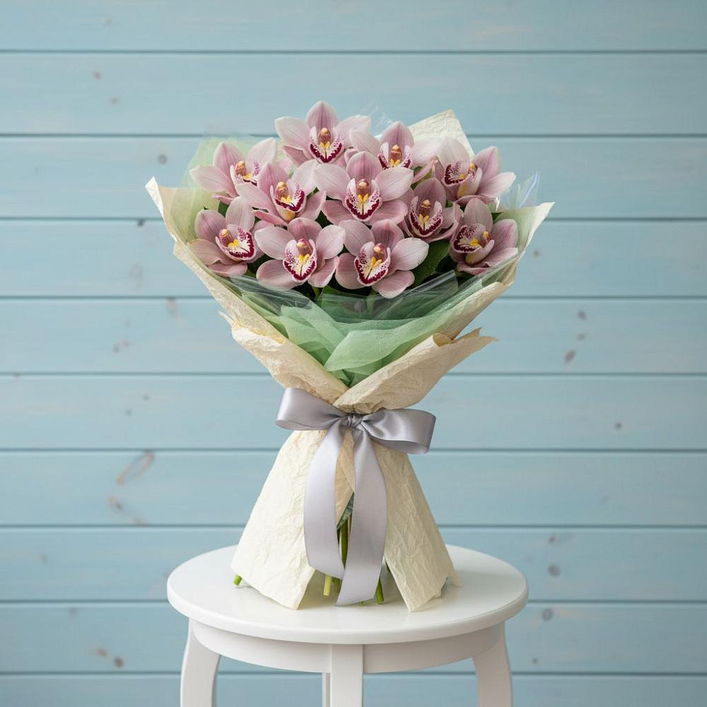 Букет цветов из: Орхидеи и Розы в Гольёво