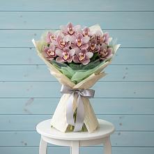 Букет цветов из:  Орхидеи и Розы в Гольёво