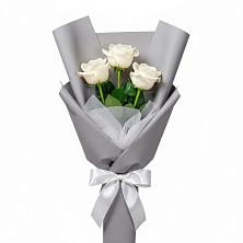 Букет 3 белые розы в Гольёво