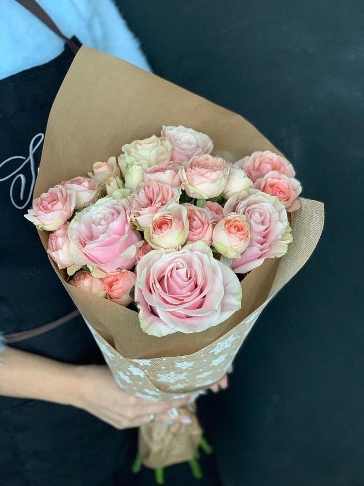 Букет цветов из: Хризантемы и Розы в Гольёво