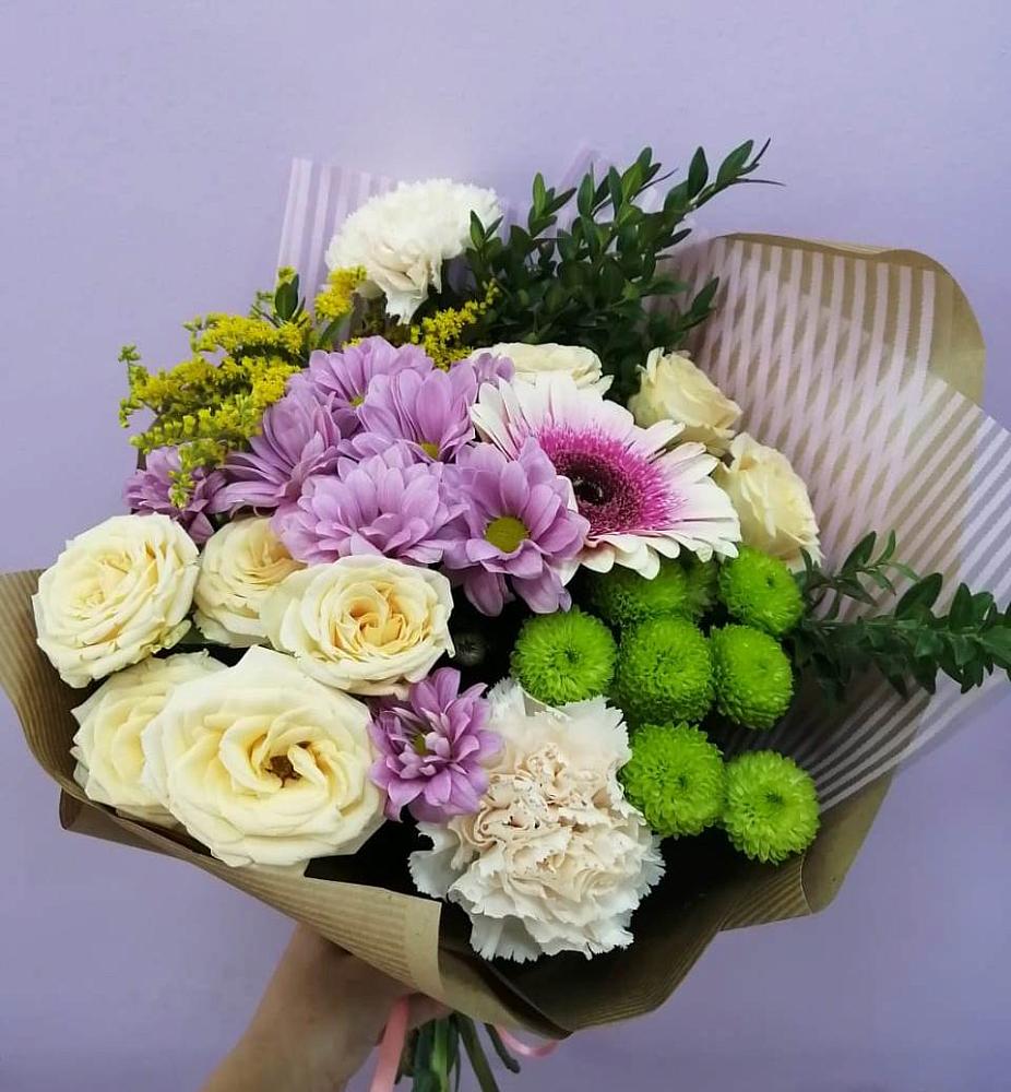 Букет цветов из: Хризантемы, Розы, Гвоздики и Герберы в Гольёво