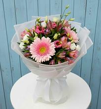 Букет цветов из:  Герберы, Альстромерии и Лизиантусы в Гольёво