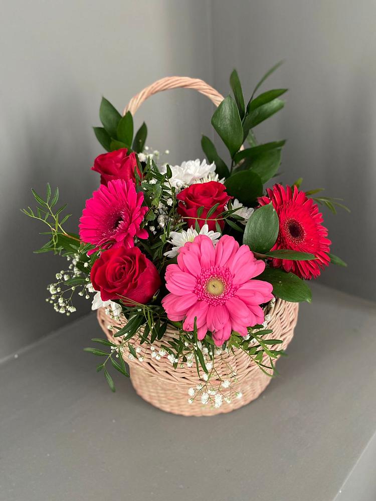 Цветочная композиция из Розы, Хризантемы и Герберы в корзине в Гольёво