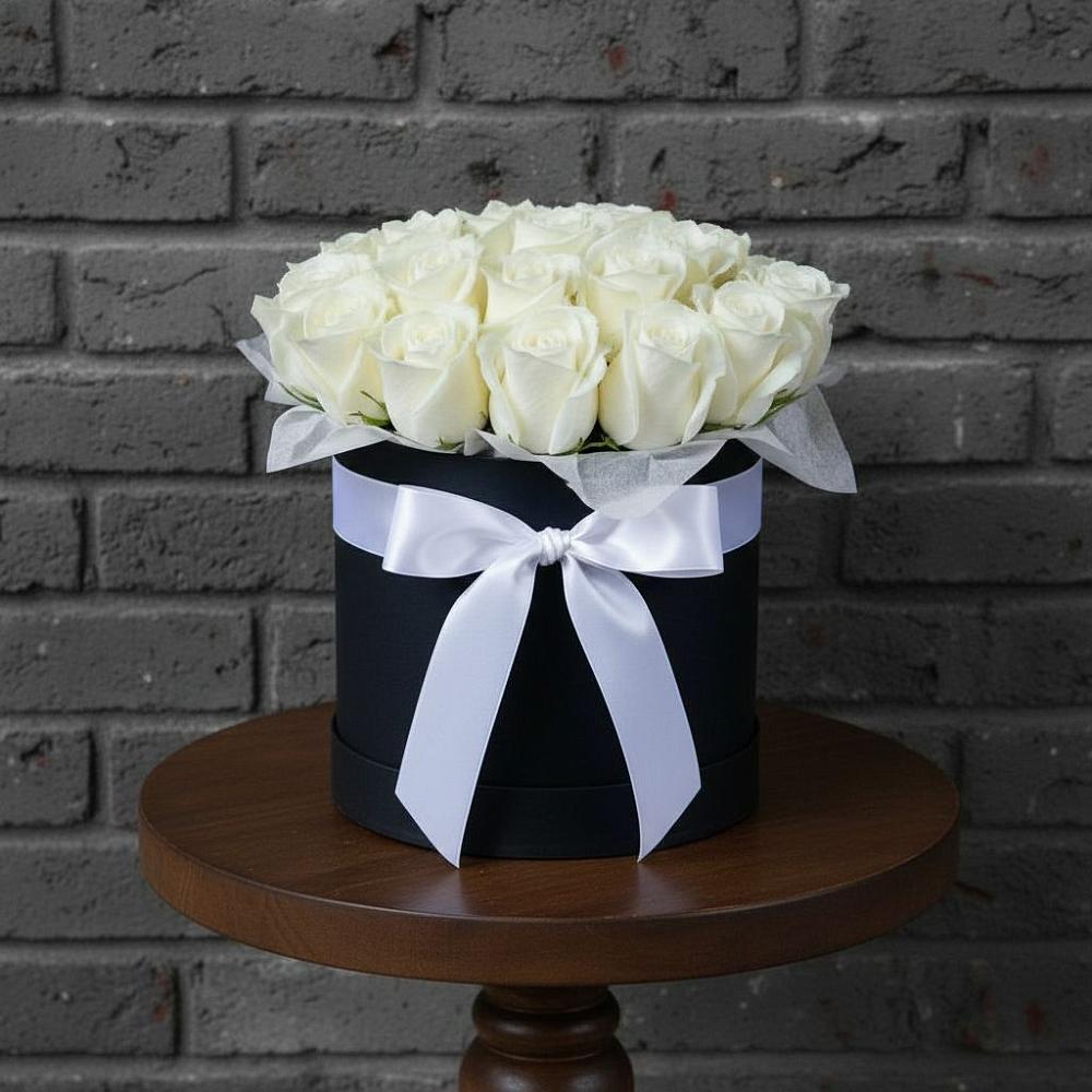 Цветочная композиция из Розы в шляпной коробке в Гольёво