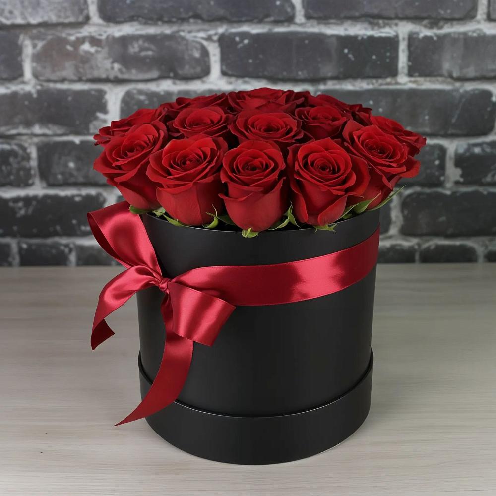 Цветочная композиция из Розы в шляпной коробке в Гольёво